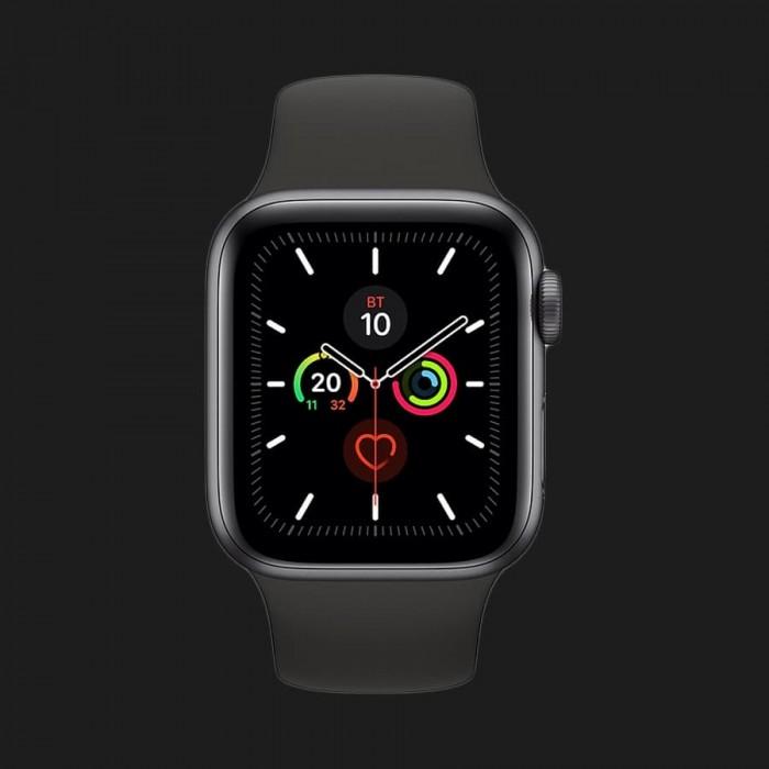 Apple Watch Series 5 40mm Space Gray Aluminum Case with Black Sport Band