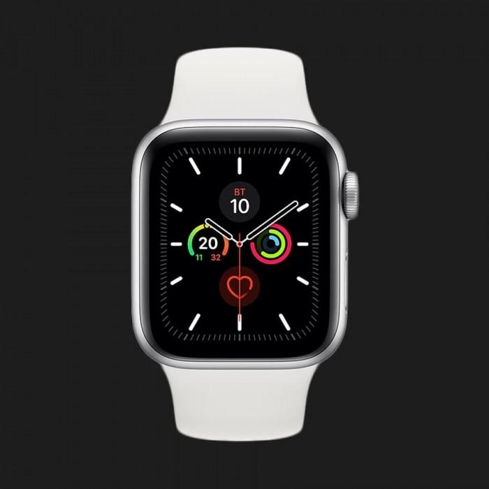 Apple Watch Series 5 40mm Silver Aluminium Case with White Sport Band