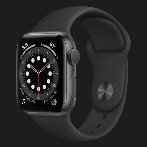 Apple WATCH SE 40mm Space Gray Aluminum Case with Black Sport Band used
